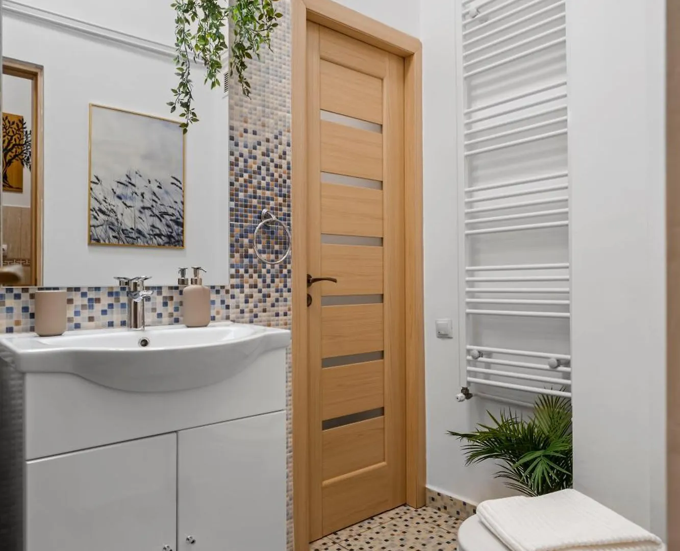Zen Central Apartment With Self Check-In & Private Parking Bukurešť