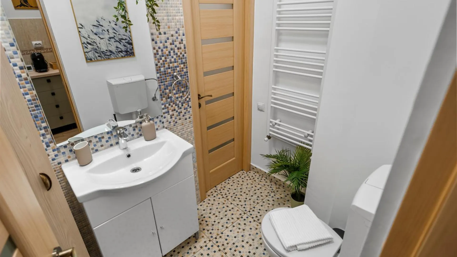 Zen Central Apartment With Self Check-In & Private Parking Bukurešť