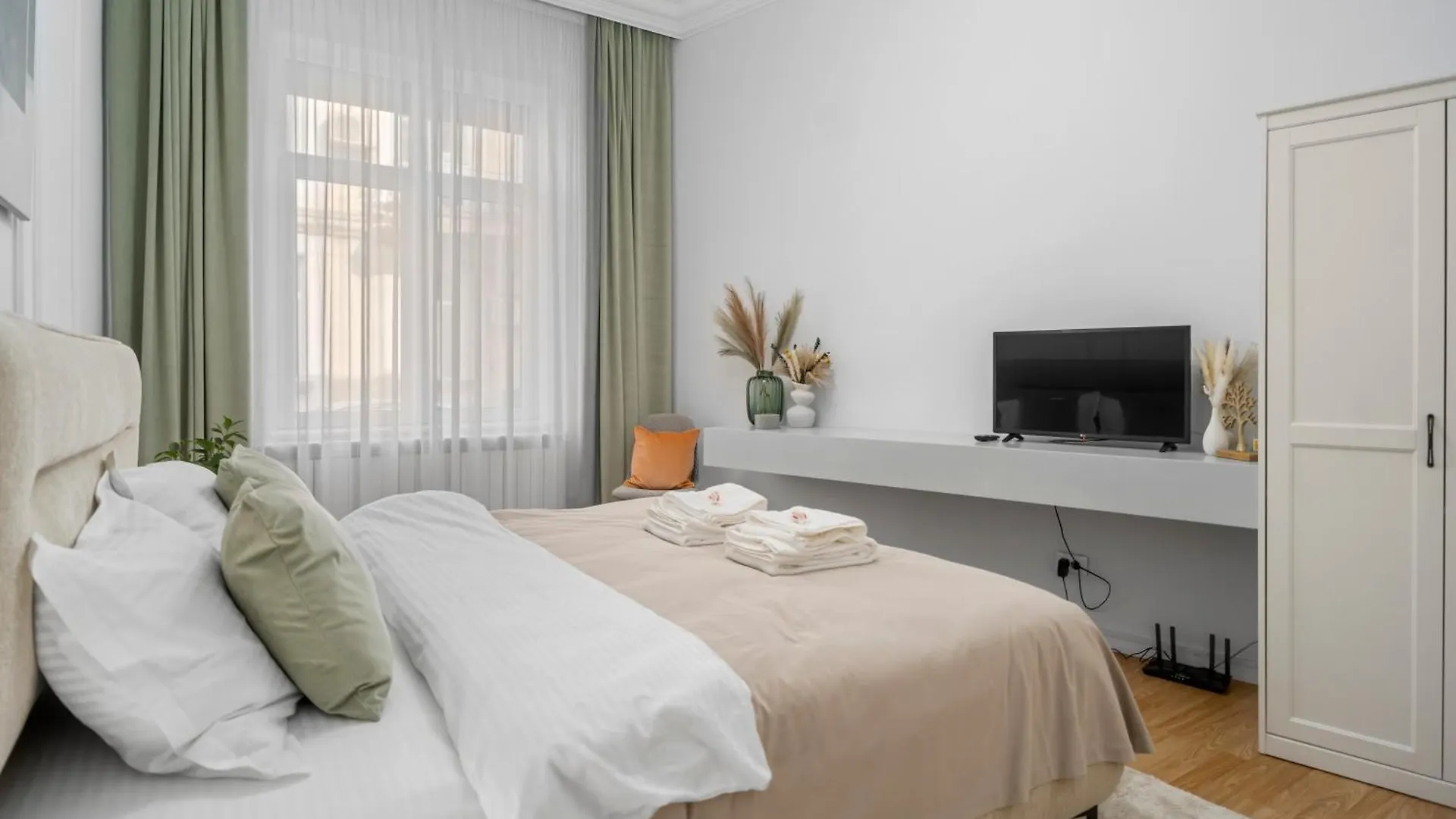 Zen Central Apartment With Self Check-In & Private Parking Bukurešť