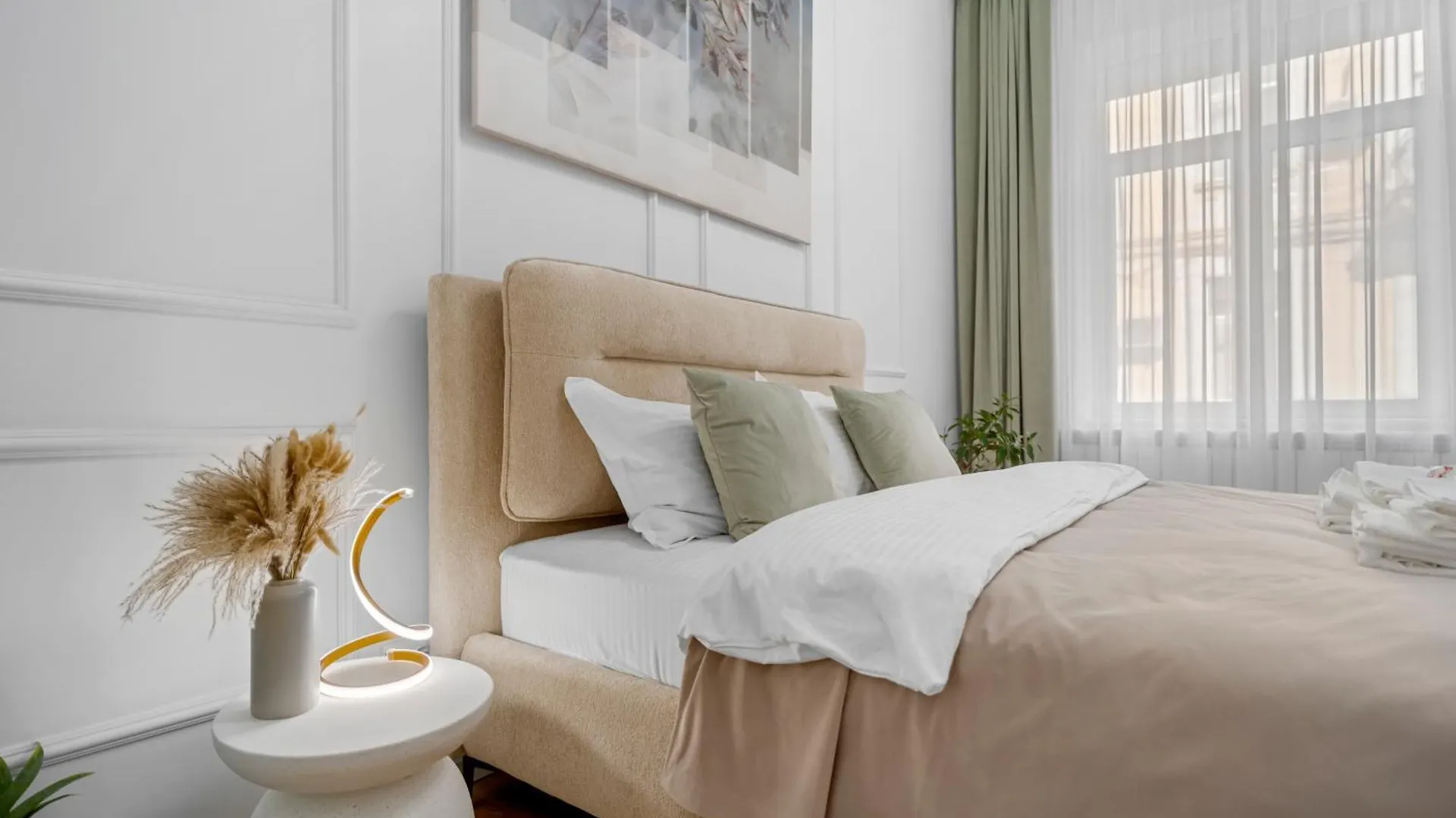 Zen Central Apartment With Self Check-In & Private Parking Bucharest