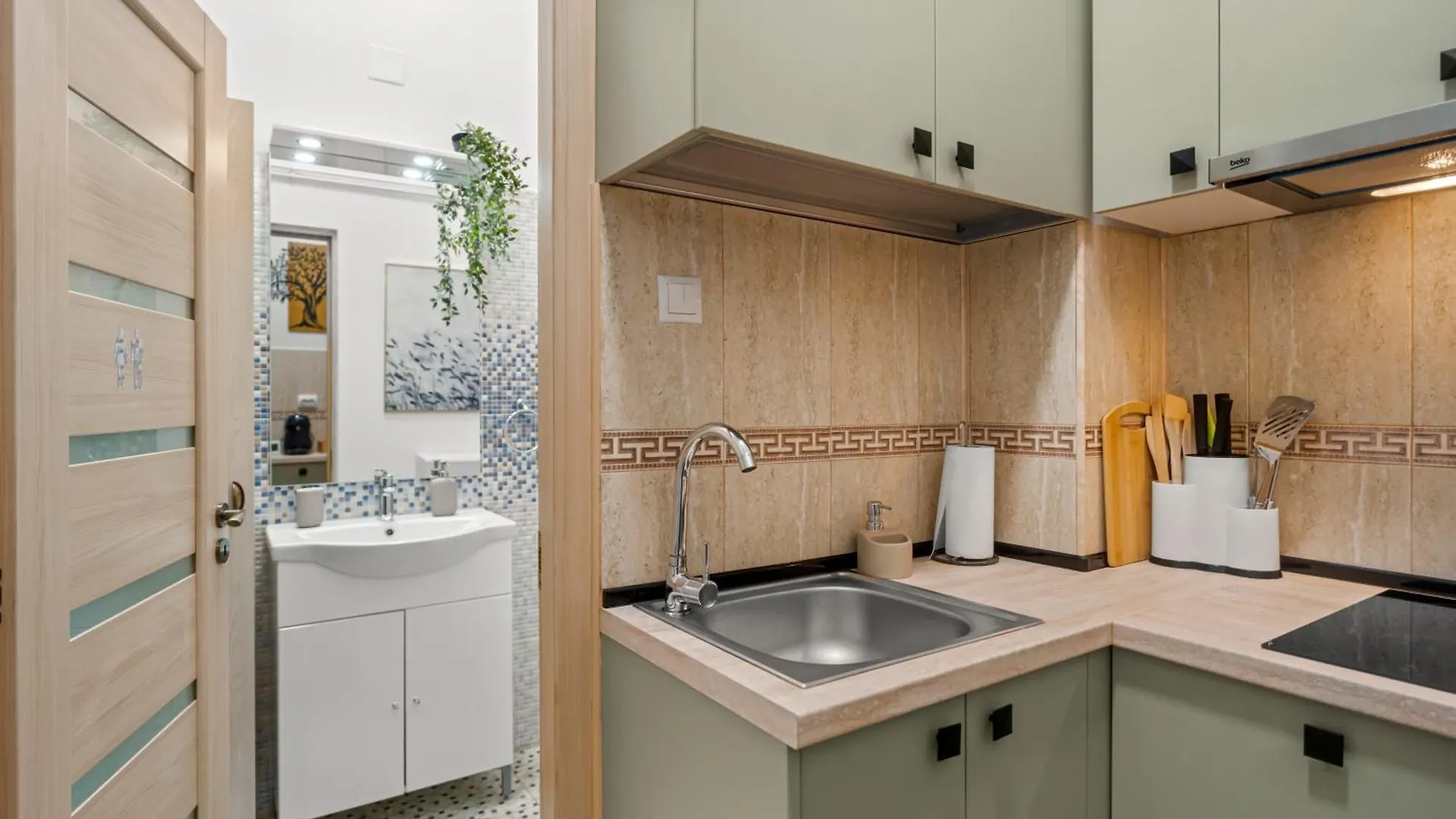 Zen Central Apartment With Self Check-In & Private Parking Bucharest